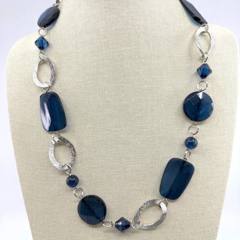 Stunning Midnight Blue Statement Necklace Silver Tone Textured Links Boho Chic